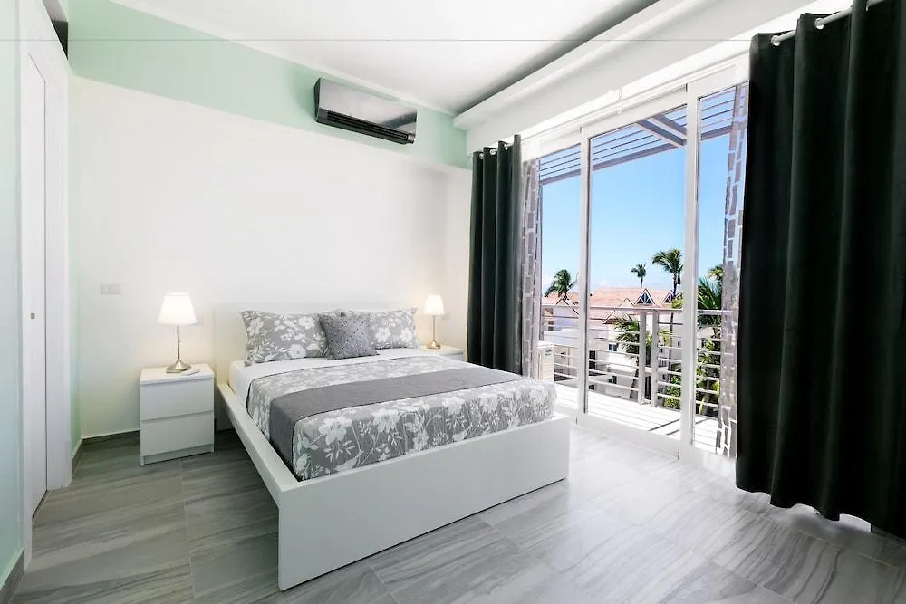 ホテル Ducassi Suites Rooftop Pool Beach & Spa プンタ・カナ